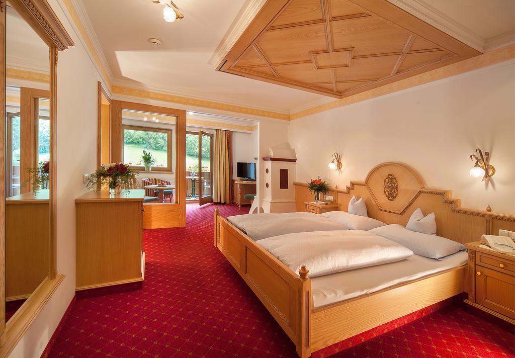 Landhotel Denggerhof Mayrhofen Quarto foto